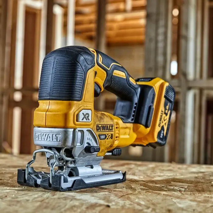 18-v-xr-jigsaw-135mm-without-battery-and-lad-47640-wlononwcrbibg.webp