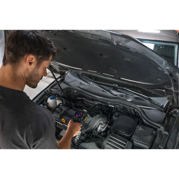 bosch-powertools-battery-powered-thermal-imaging-camera-gtc--40861-0601083900-w.webp