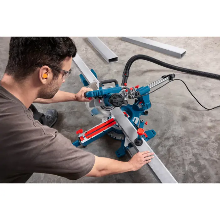 bosch-powertools-chop-and-miter-saw-gcm305-216s-retail-93300-0601b61001-w.webp