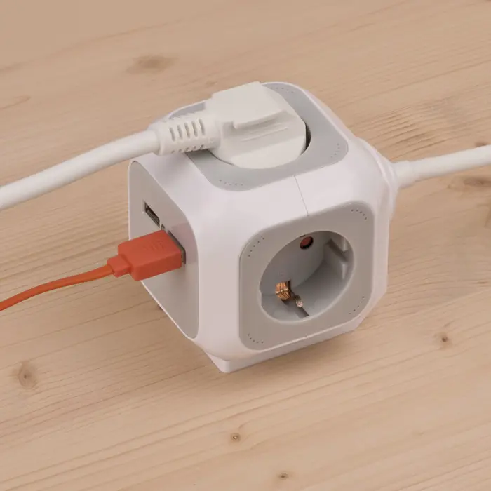 brennenstuhl-4-way-socket-cube-usb-20601-1150100-w.webp