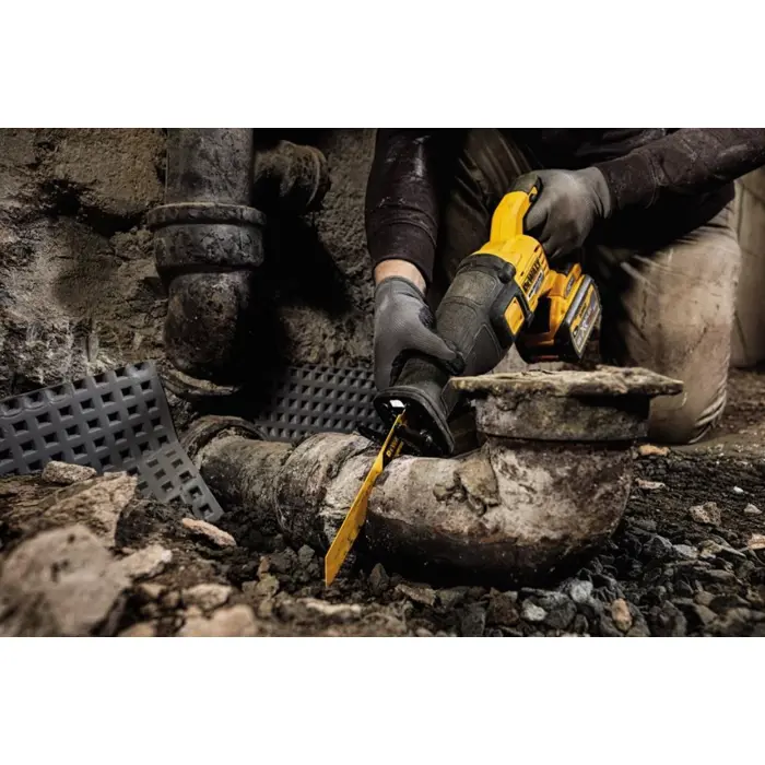 dewalt-dcs389nt-reciprocating-saw-flexvolt-54v-tstak-black-y-39976-nakdewpis0020.webp