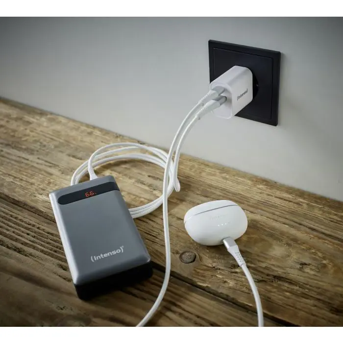 intenso-30w-power-supply-with-usb-c-and-usb-a-w30ac-38367-e0006693.webp