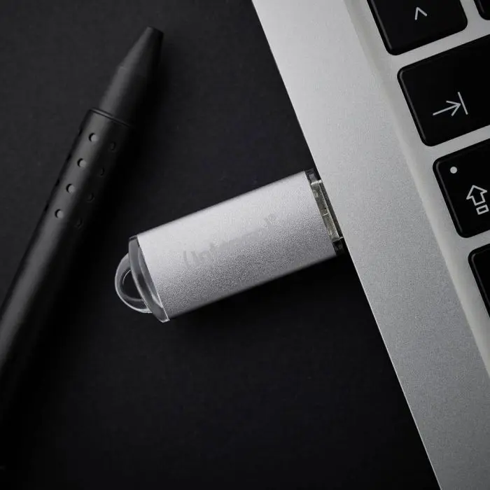 intenso-32gb-jet-line-usb-32-70mbs-memory-stick-gray-75143-e0006747.webp