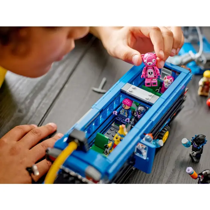 lego-fortnite-77073-bus-bojowy-4996-klolegleg1703.webp