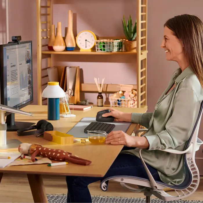 logitech-lift-vertical-ergonomic-mouse-83674-perlogmys0507.webp