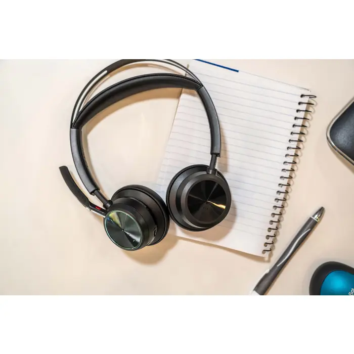poly-voyager-focus-2-usb-c-c-headset-usb-ca-adapter-charging-33667-wlononwcrdek8.webp