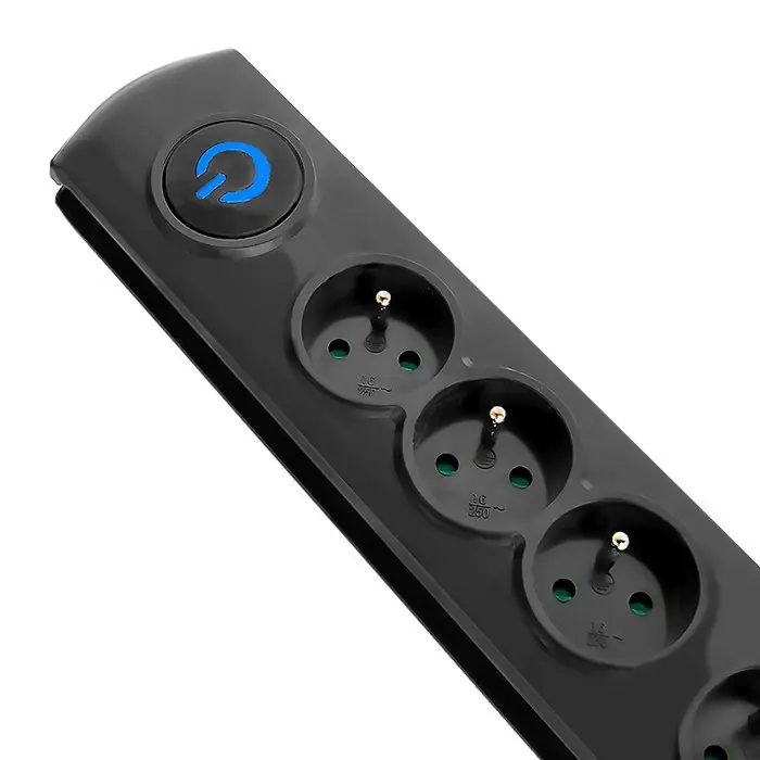 qoltec-50104-surge-protector-4-ac-outlets-230-v-15-m-black-29410-lipqoclis0001.webp