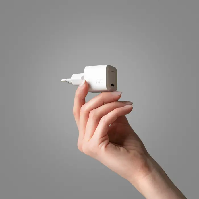 usb-charger-green-cell-powergan-33-w-pd-30-qc-30-1x-usb-c-wh-50671-ladgcesic0017.webp
