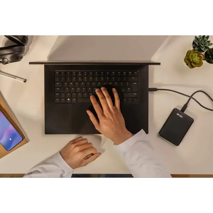 western-digital-elements-portable-usb-c-external-hard-drive--71667-diaweszew0155.webp