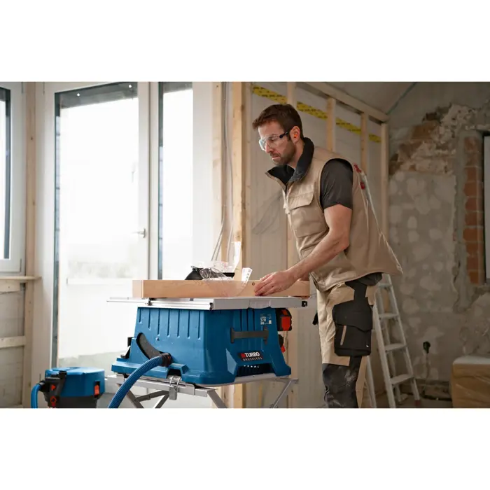 Bosch cordless table saw BITURBO GTS 18V-216 Professional solo, 18 volts (blue, without battery and charger, with work table GTA 560)