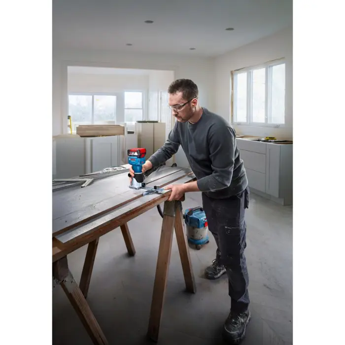 Bosch Powertools Cordless Edge Router / Laminate Cutter GLF 18V-8 Professional solo, 18Volt (blue/black, without battery and charger)