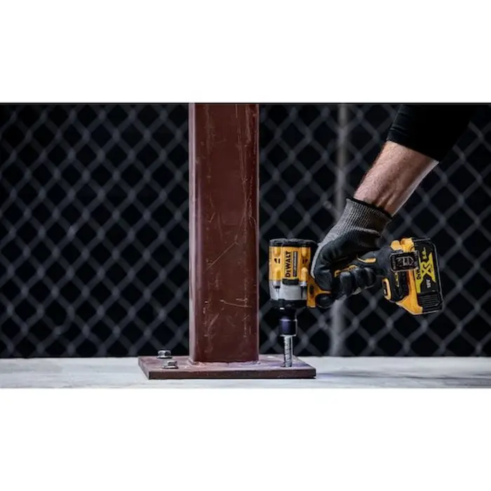 DeWALT DCF922P2T-QW power wrench 2500 RPM 610 N⋅m