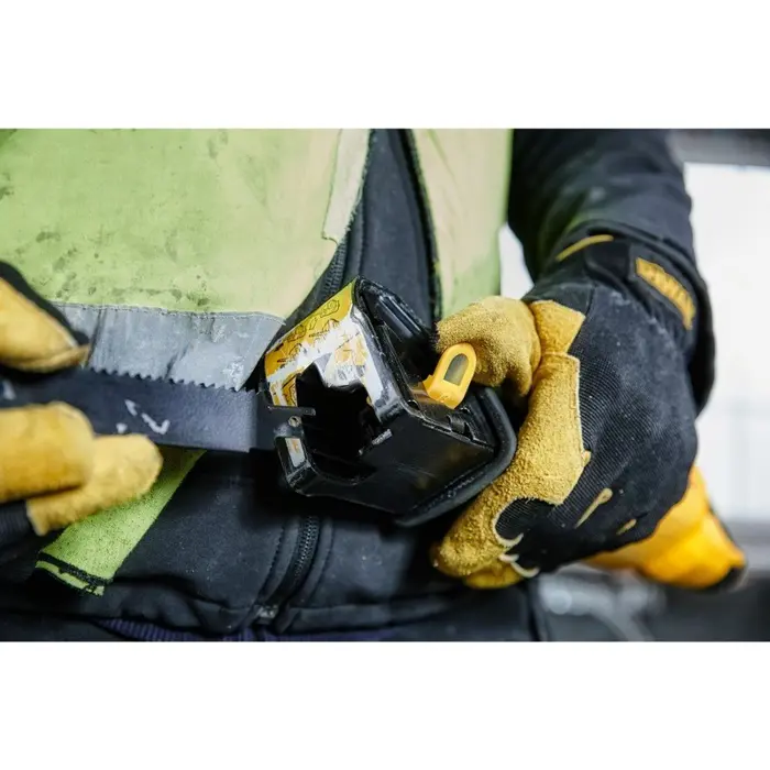 DeWALT DWE305PK-QS reciprocating saw 2800 spm 1100 W Black, Yellow