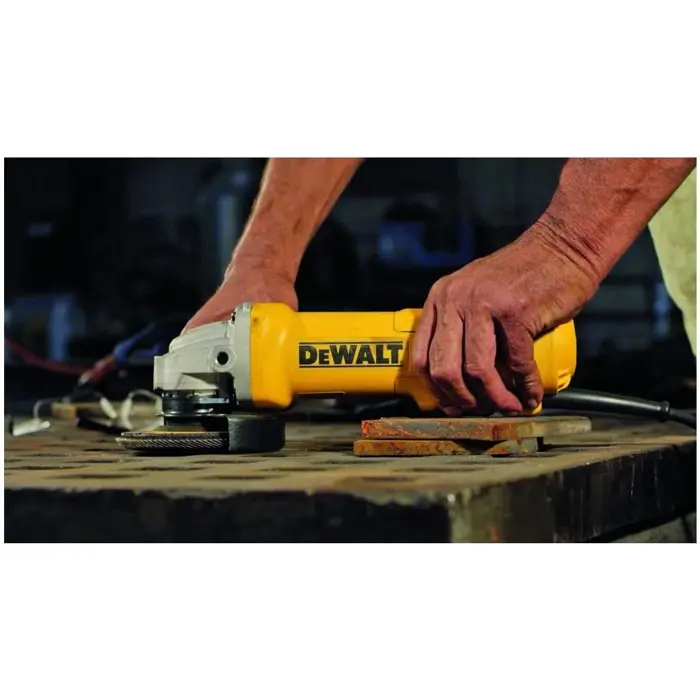 DeWALT DWE4233 angle grinder 12.5 cm 2.2 kg