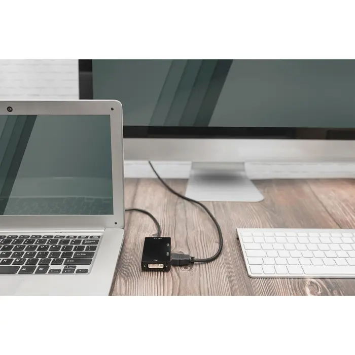 Digitus 3in1 adapter/converter DisplayPort > DisplayPort + HDMI + DVI + VGA (black, 20cm)