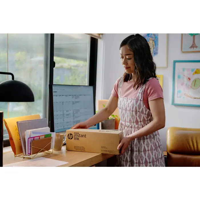 HP Color LaserJet Pro 4202dn Printer