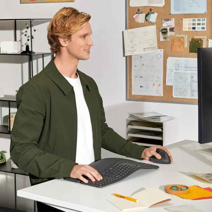 Logitech Lift Vertical Ergonomic Mouse