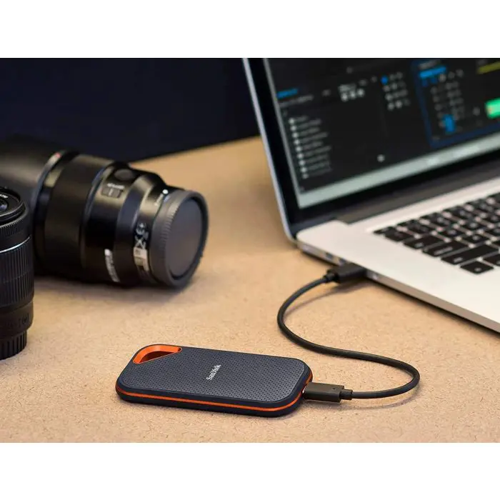 SanDisk Extreme PRO 2TB Portable SSD - Read / Write Speeds up to 2000MB / s, USB 3.2 Gen 2x2