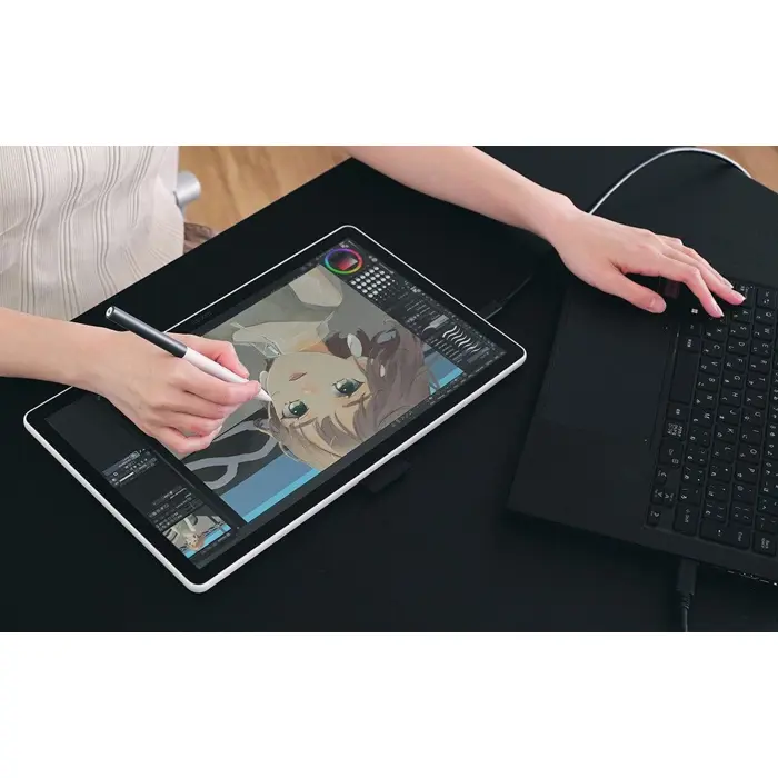 Wacom One 14 graphic tablet Black, White 2540 lpi 309 x 174 mm USB