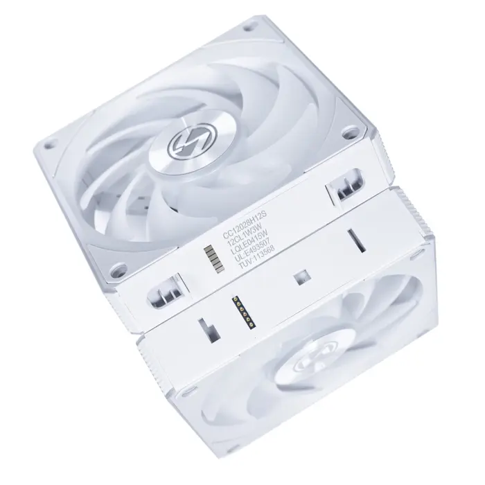 White wireless Lian Li UNI FAN 3-pack fan, 120mm