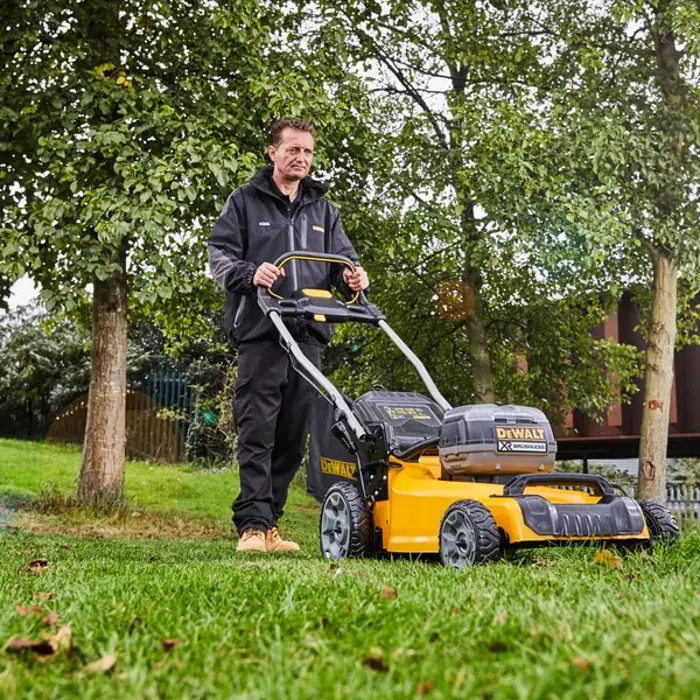 XR 2x18V lawn mower with AKU. 5Ah + Load 48cm